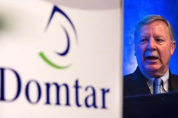 Fusionner ou vendre? L’action de Domtar à un sommet