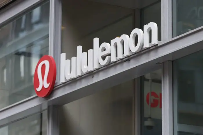 Lululemon enregistre un bénéfice net de 392,9M$US au 2T